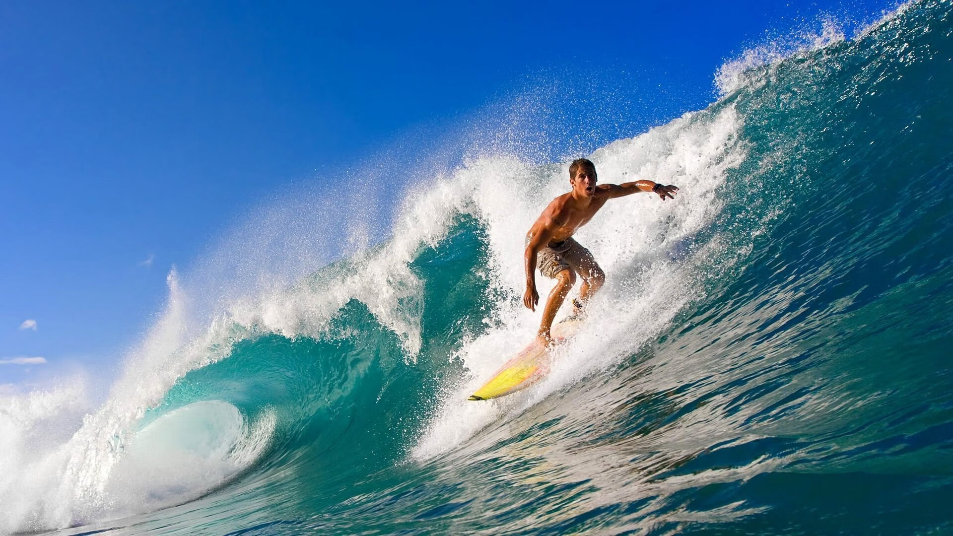 勒沃库森斩落尤文，F1新赛季揭幕战，为何成了一场足球预言？